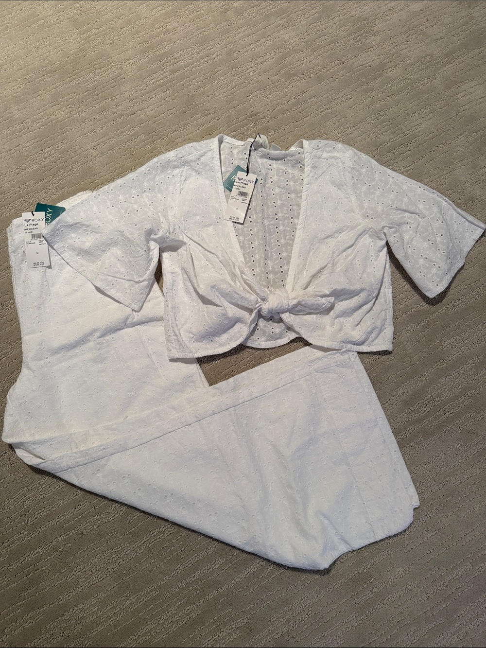 ROXY NWT Eyelet Tie-Front Set - White